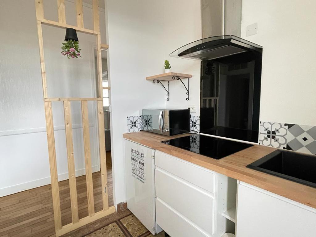 Domfront-Bnb : Chic & Confort Domfront  Bagian luar foto