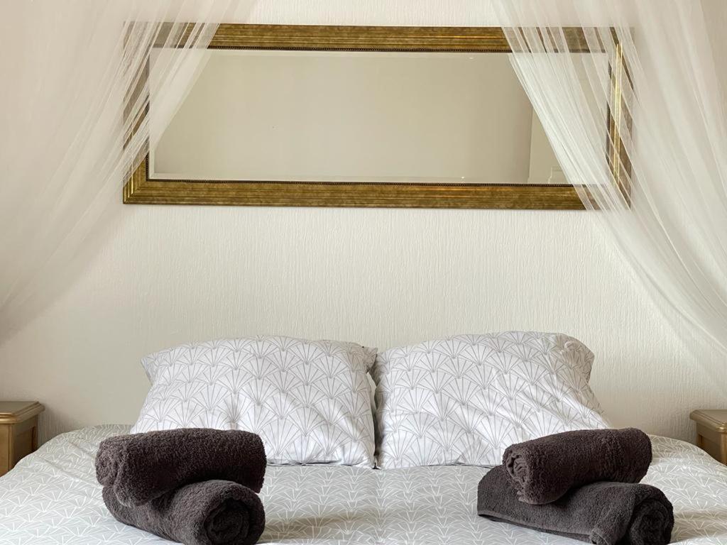 Domfront-Bnb : Chic & Confort Domfront  Bagian luar foto